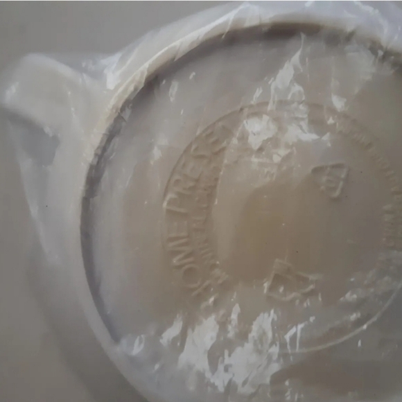 Vintage baby Heinz sippy cup with an apple image on one side and carrots on the - Picture 3 of 5